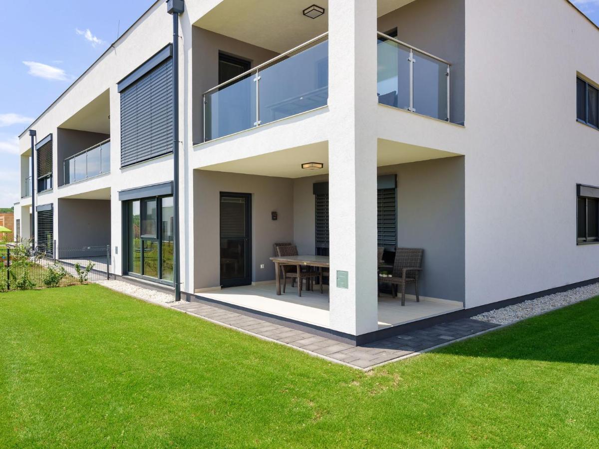 Apartment With Pool, Roof Terrace, Garden Zsira Buitenkant foto